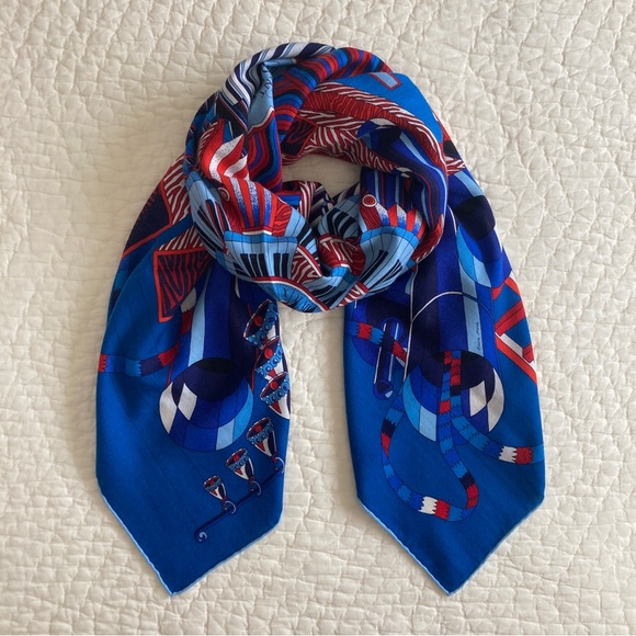 Hermes Point d’Orgue Cashmere Silk Shawl Scarf - Picture 10 of 16